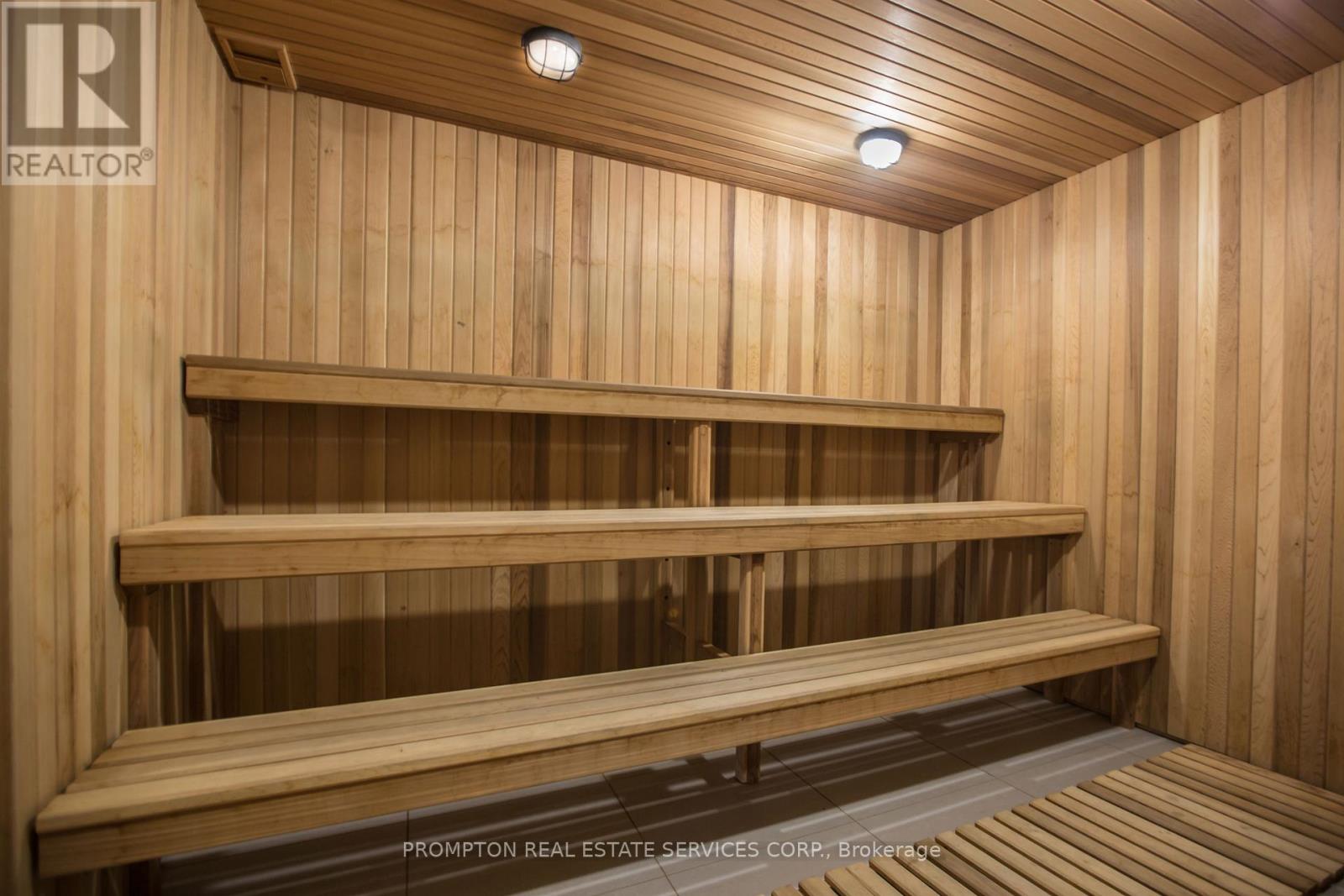 2102 - 85 Queens Wharf Road, Toronto, Ontario  M5V 0J9 - Photo 18 - C12900114