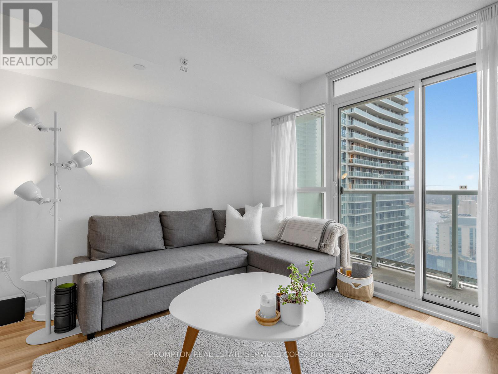 2102 - 85 Queens Wharf Road, Toronto, Ontario  M5V 0J9 - Photo 5 - C12900114