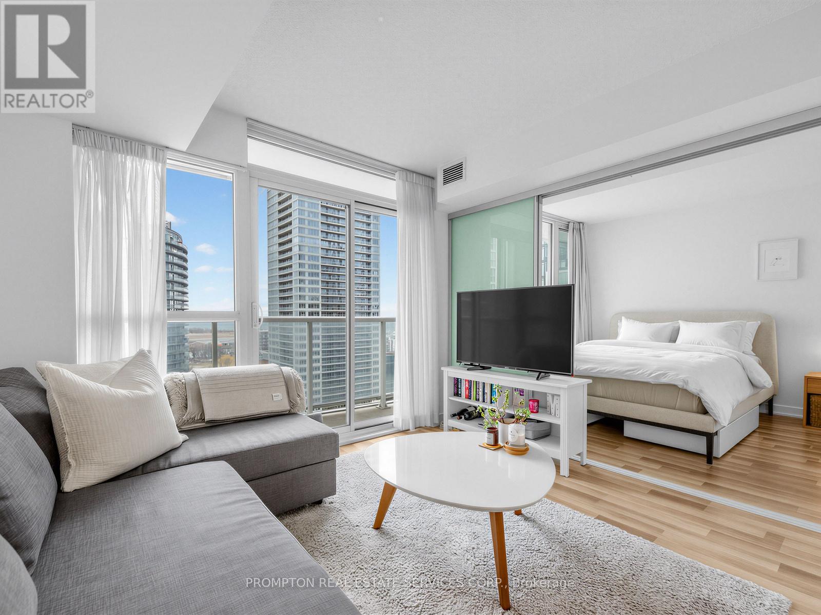 2102 - 85 Queens Wharf Road, Toronto, Ontario  M5V 0J9 - Photo 6 - C12900114