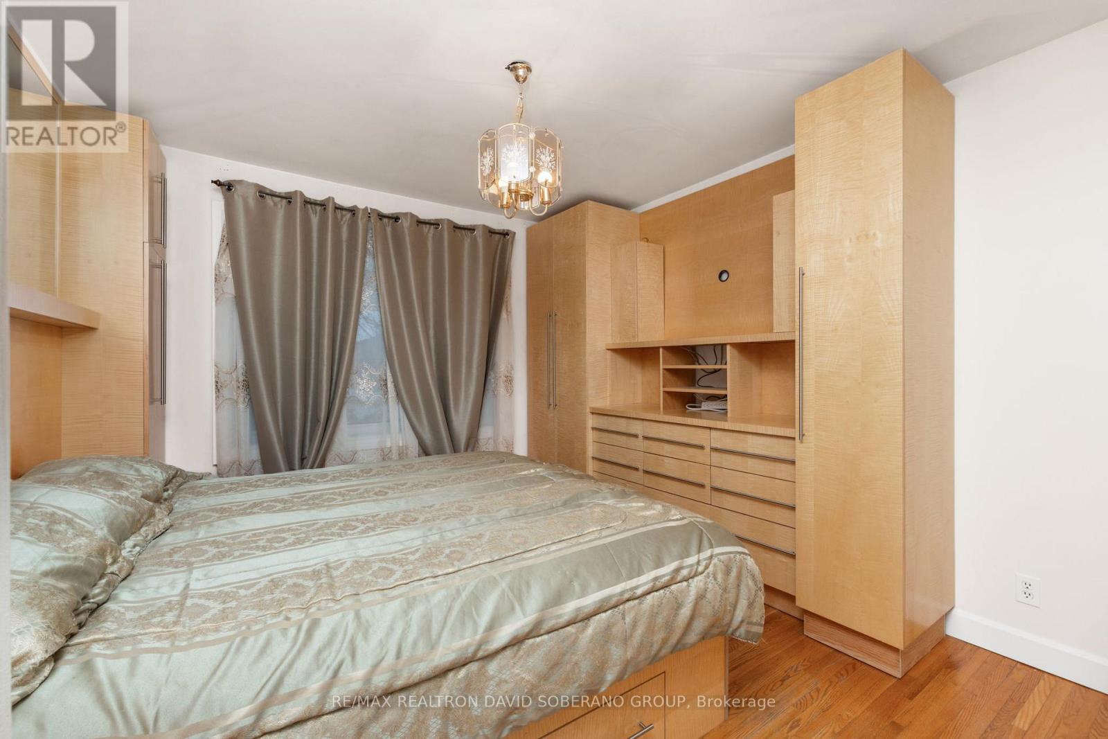 256 Codsell Avenue, Toronto, Ontario  M3H 3X1 - Photo 15 - C12900152