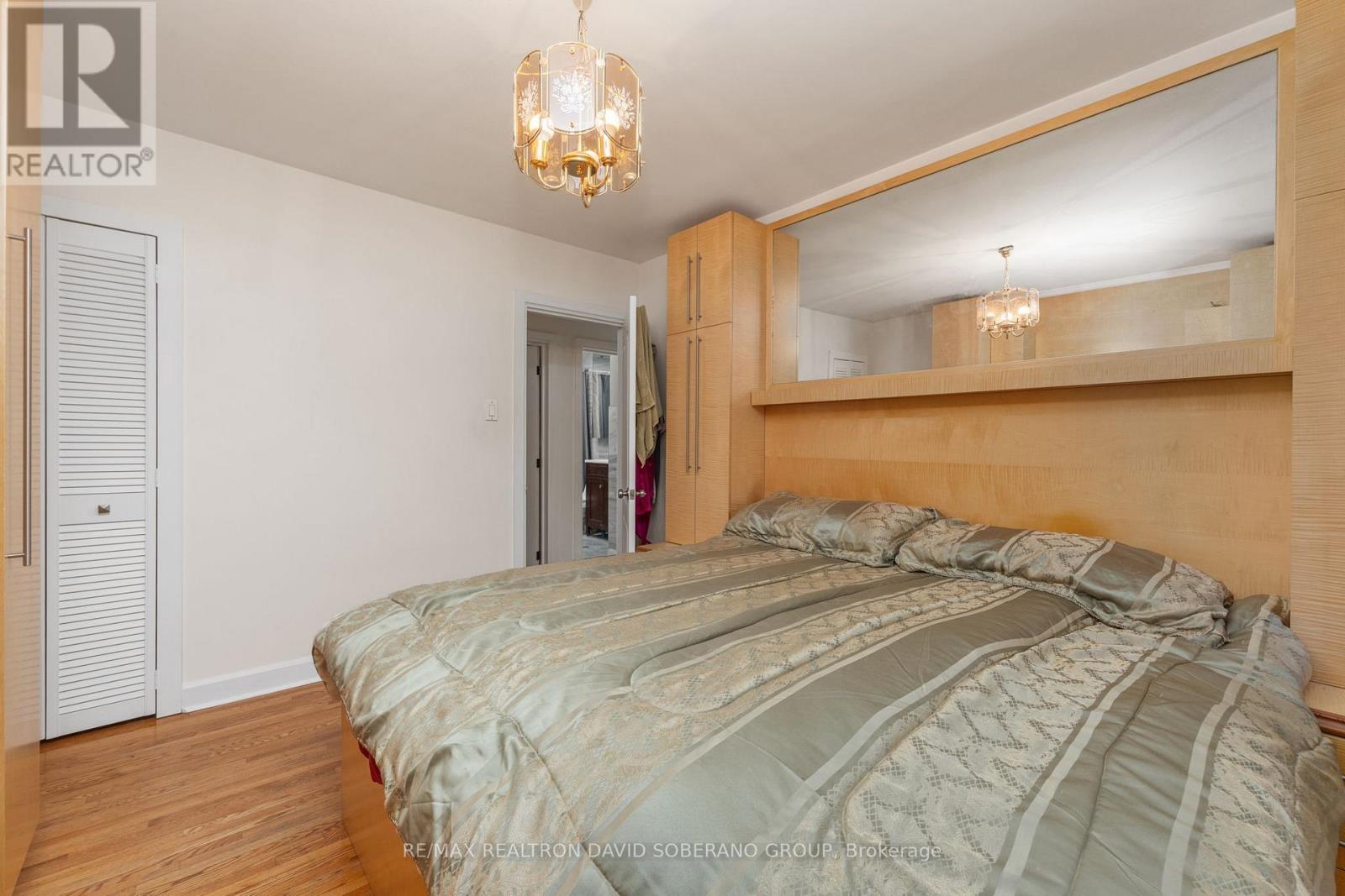 256 Codsell Avenue, Toronto, Ontario  M3H 3X1 - Photo 17 - C12900152