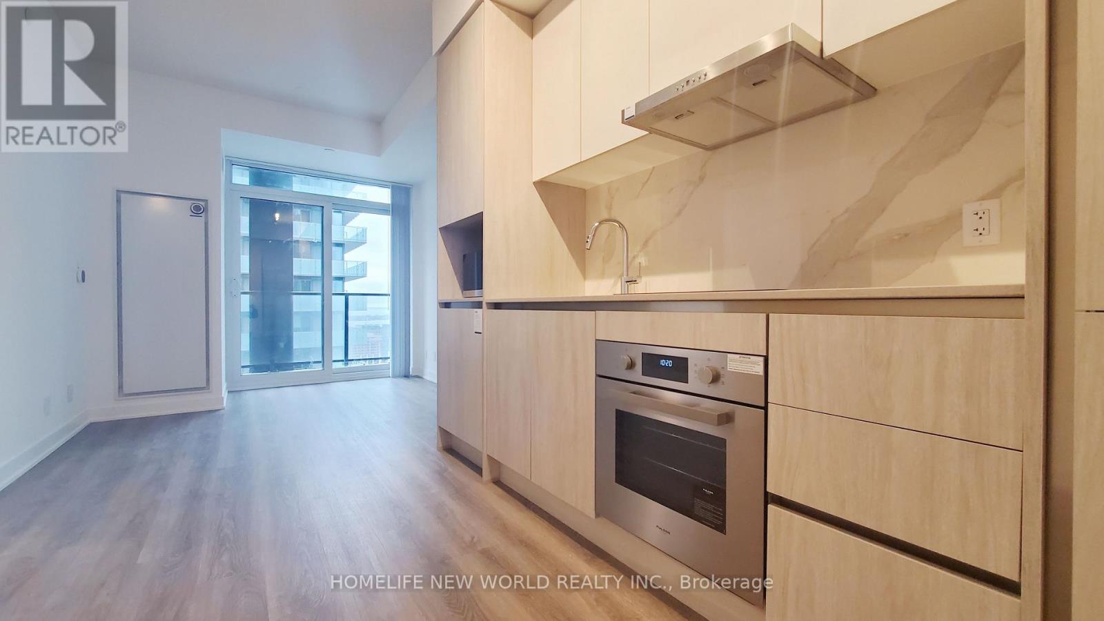 3009 - 180 Front Street E, Toronto (Moss Park), Ontario  M5A 0A9 - Photo 2 - C12900180