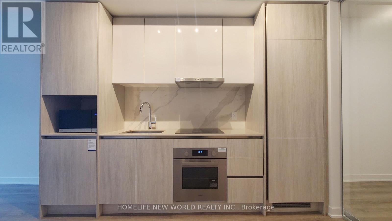 3009 - 180 Front Street E, Toronto (Moss Park), Ontario  M5A 0A9 - Photo 3 - C12900180