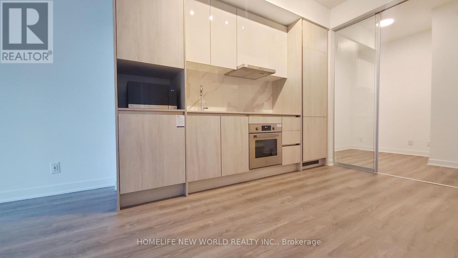 3009 - 180 Front Street E, Toronto (Moss Park), Ontario  M5A 0A9 - Photo 4 - C12900180