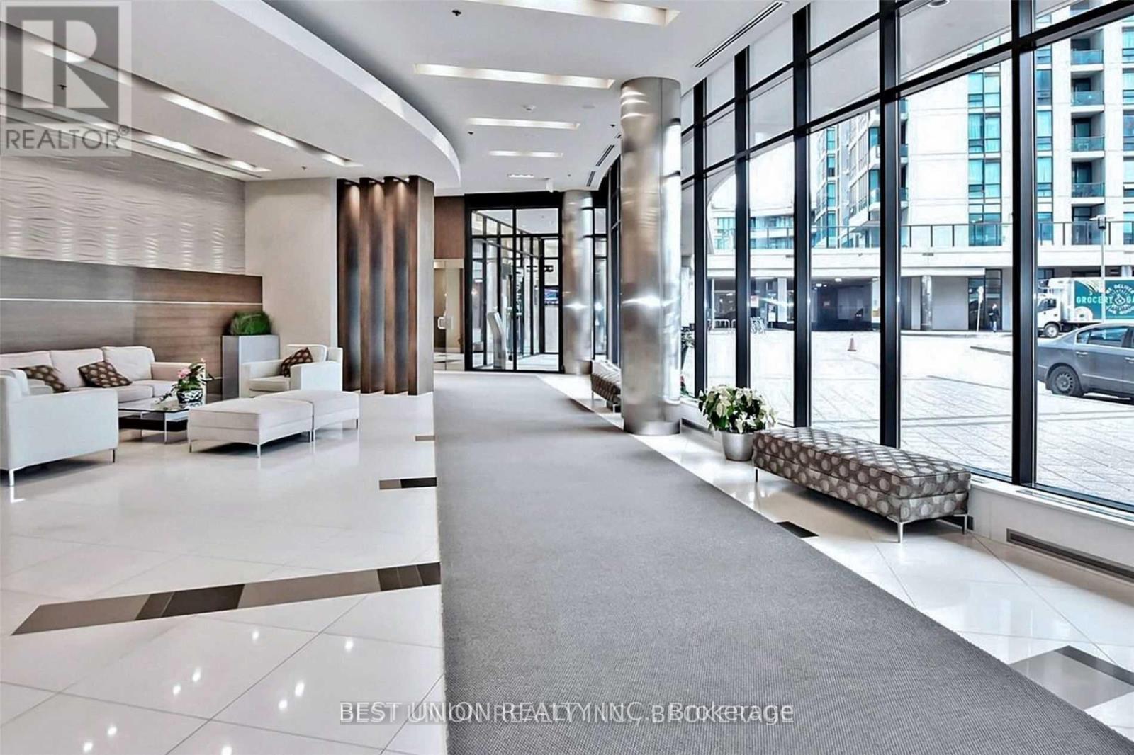 1801 - 33 Bay Street, Toronto (Waterfront Communities), Ontario  M5J 2Z3 - Photo 4 - C12900218