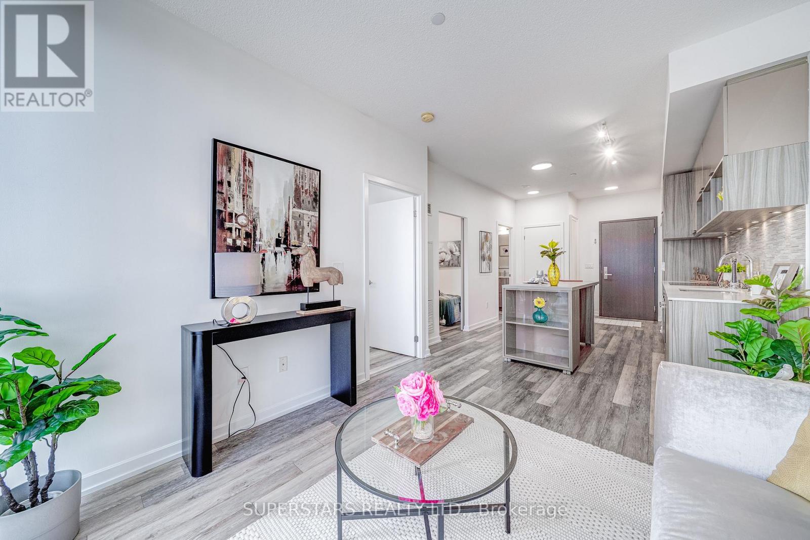 1306 - 52 Forest Manor Road, Toronto, Ontario  M2J 0E2 - Photo 1 - C12900262