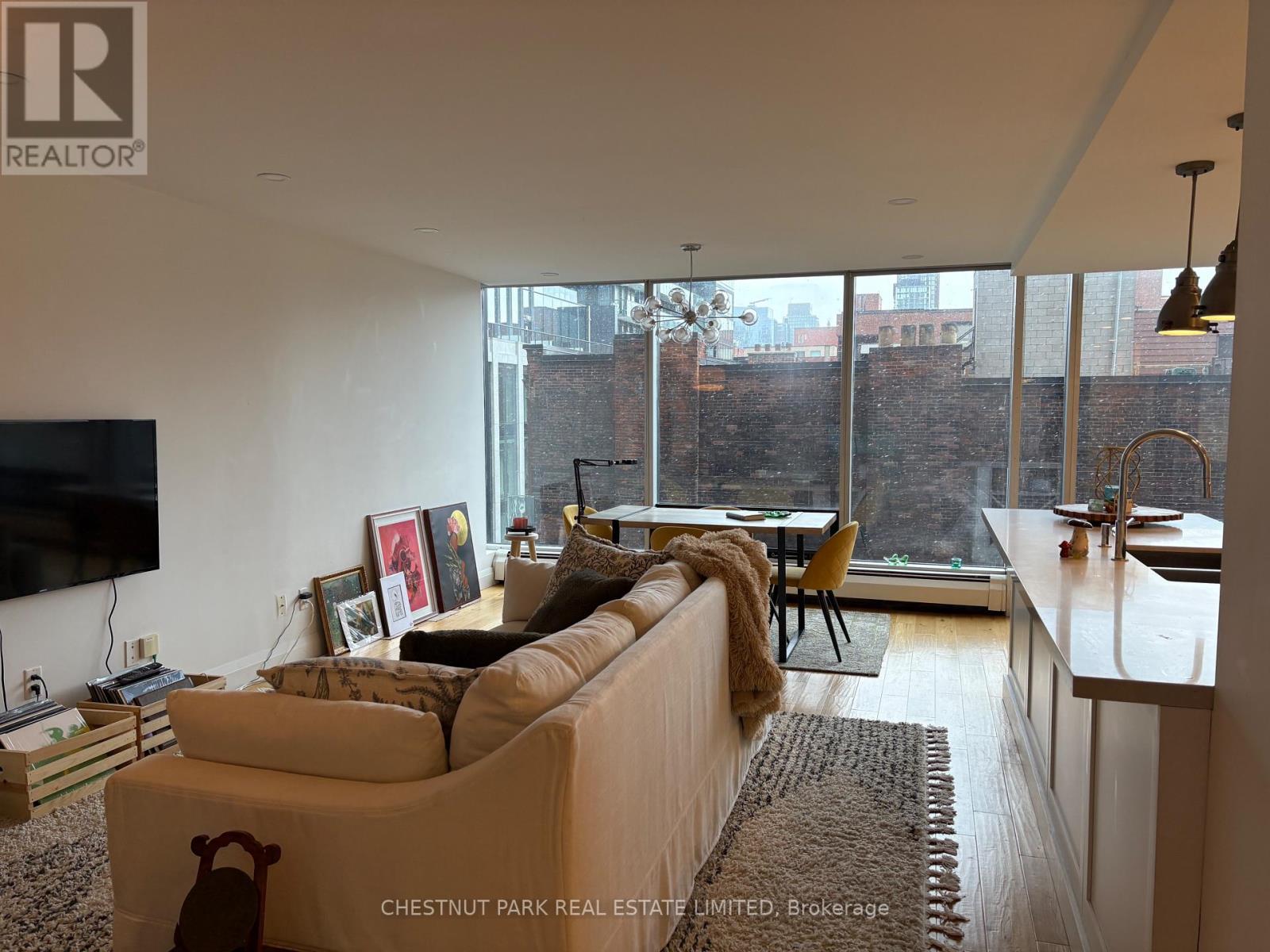 604 - 30 Wellington Street E, Toronto (Church-Yonge Corridor), Ontario  M5E 1S3 - Photo 2 - C12900286