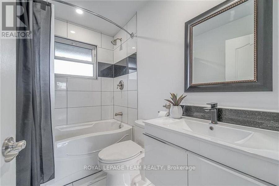 41 Fieldrow Street, Ottawa, Ontario  K2G 2Y6 - Photo 11 - X12900296