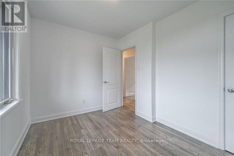 41 Fieldrow Street, Ottawa, Ontario  K2G 2Y6 - Photo 14 - X12900296