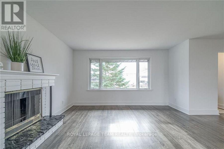 41 Fieldrow Street, Ottawa, Ontario  K2G 2Y6 - Photo 7 - X12900296