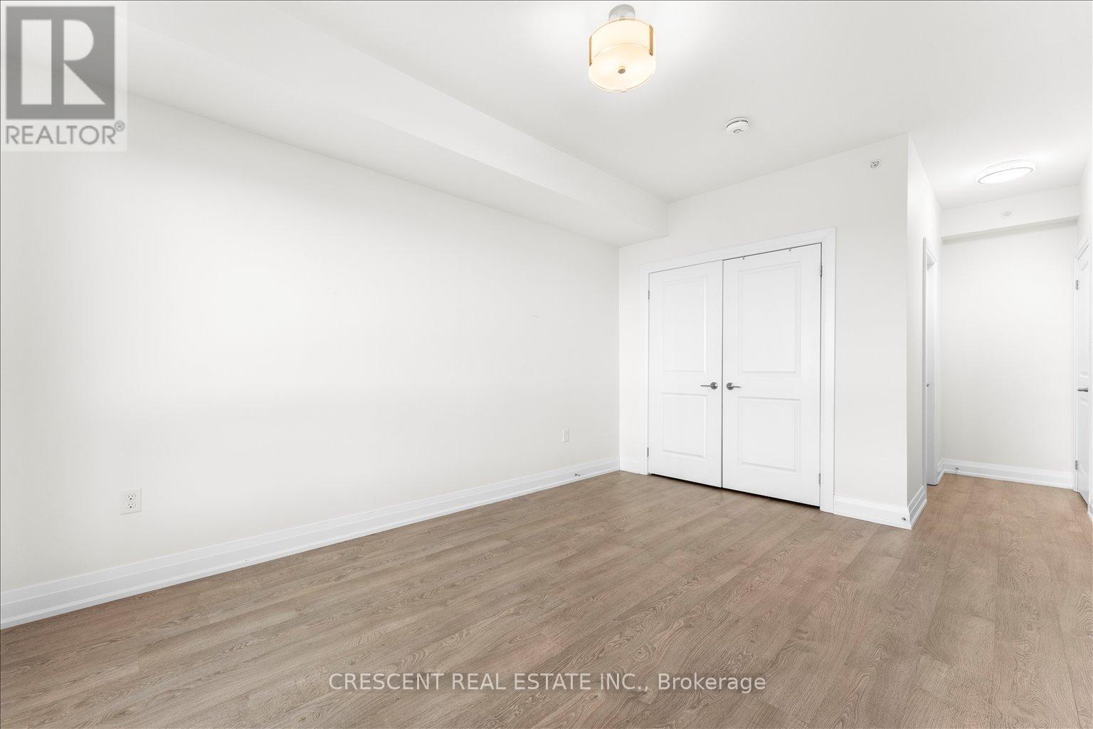 604 - 300 Essa Road, Barrie, Ontario  L9J 0B9 - Photo 10 - S12900174