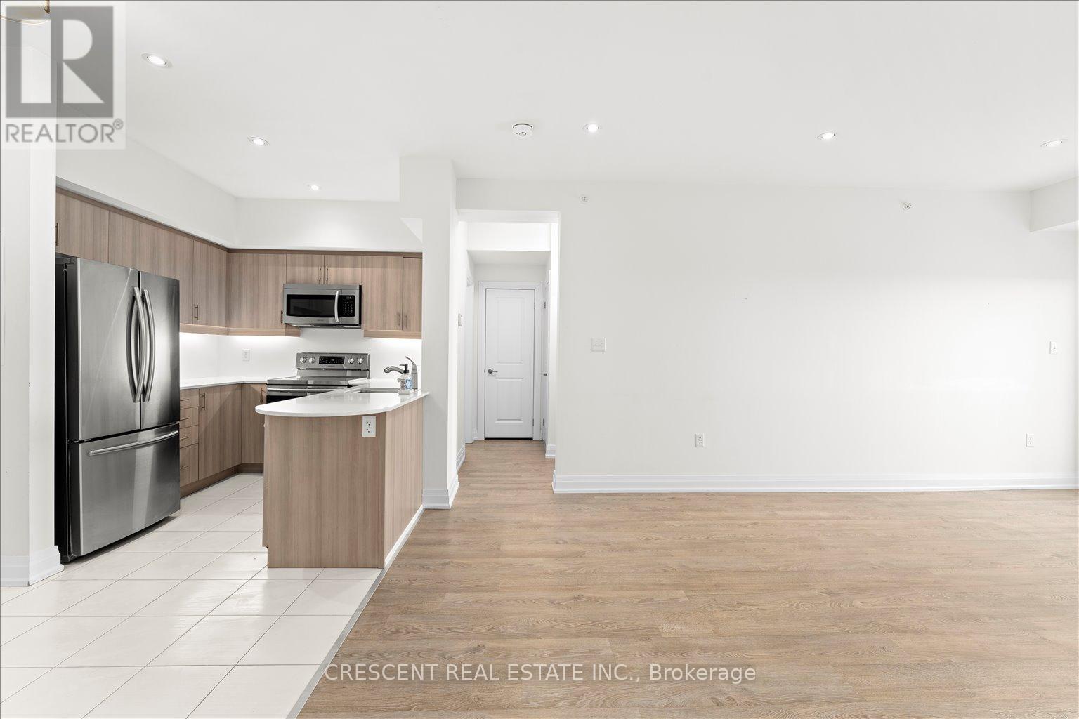 604 - 300 Essa Road, Barrie, Ontario  L9J 0B9 - Photo 12 - S12900174