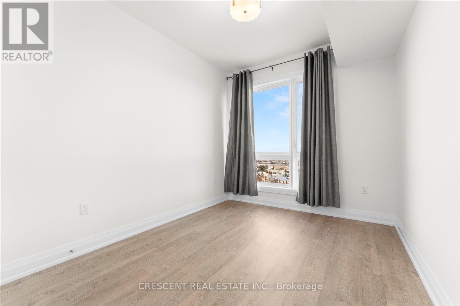 604 - 300 Essa Road, Barrie, Ontario  L9J 0B9 - Photo 15 - S12900174