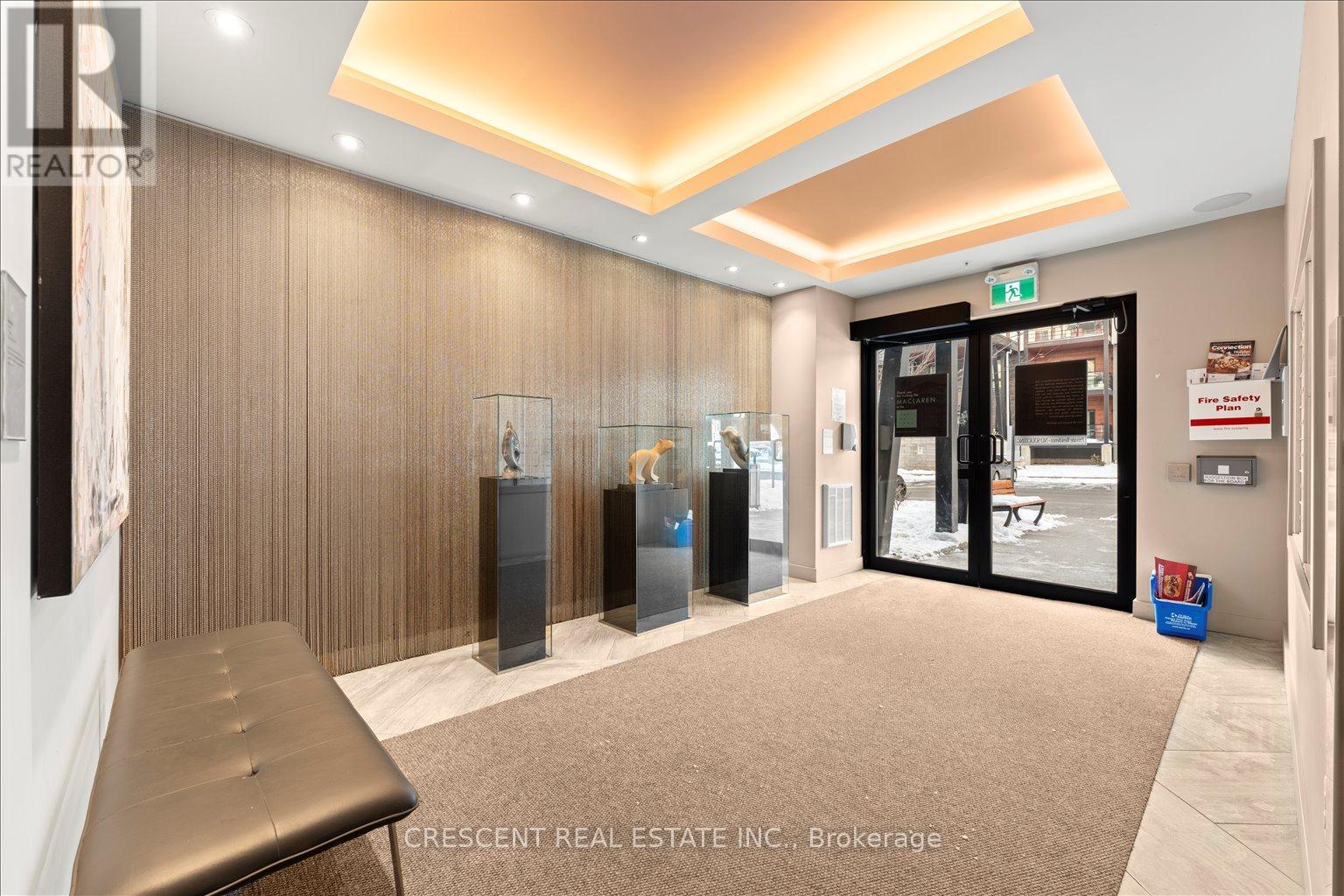 604 - 300 Essa Road, Barrie, Ontario  L9J 0B9 - Photo 27 - S12900174