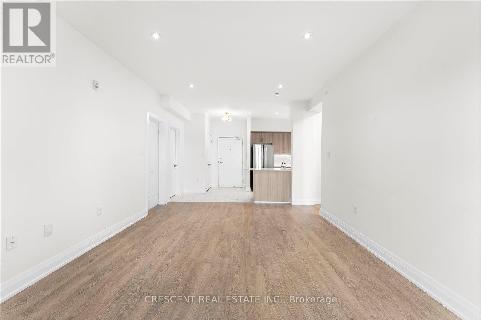 604 - 300 Essa Road, Barrie, Ontario  L9J 0B9 - Photo 6 - S12900174