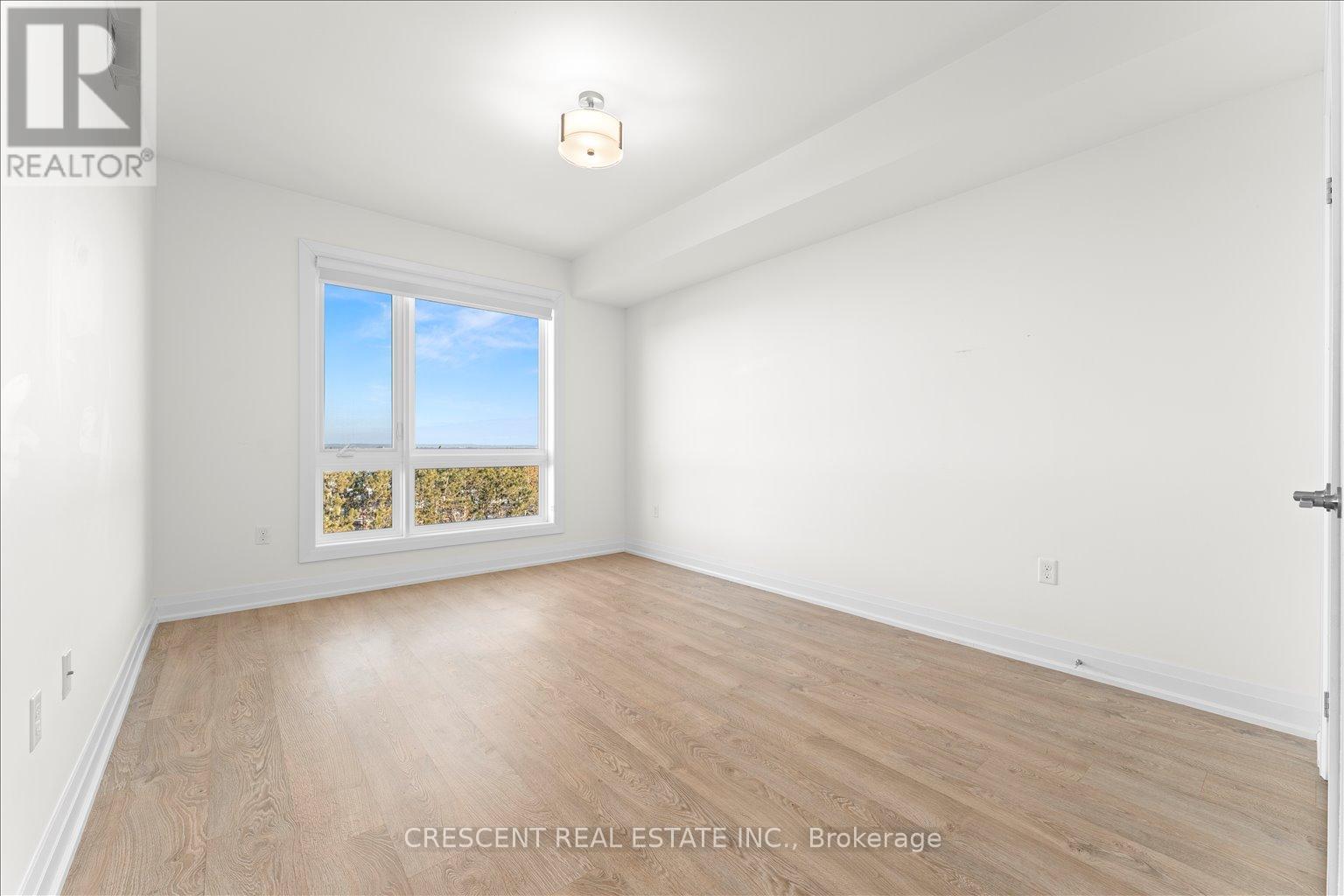 604 - 300 Essa Road, Barrie, Ontario  L9J 0B9 - Photo 9 - S12900174