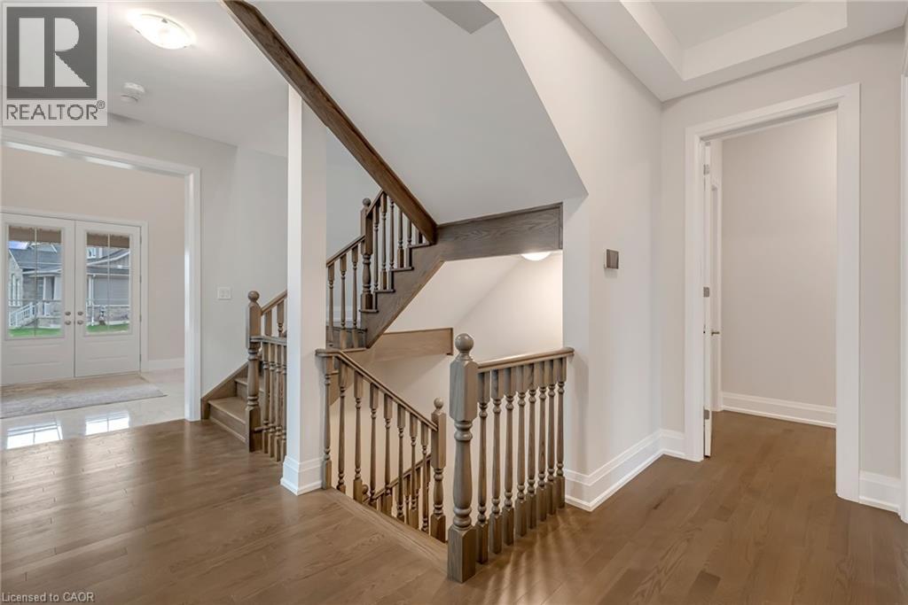 27 Gamble Street, Halton Hills, Ontario  L7G 0P3 - Photo 5 - 40812136