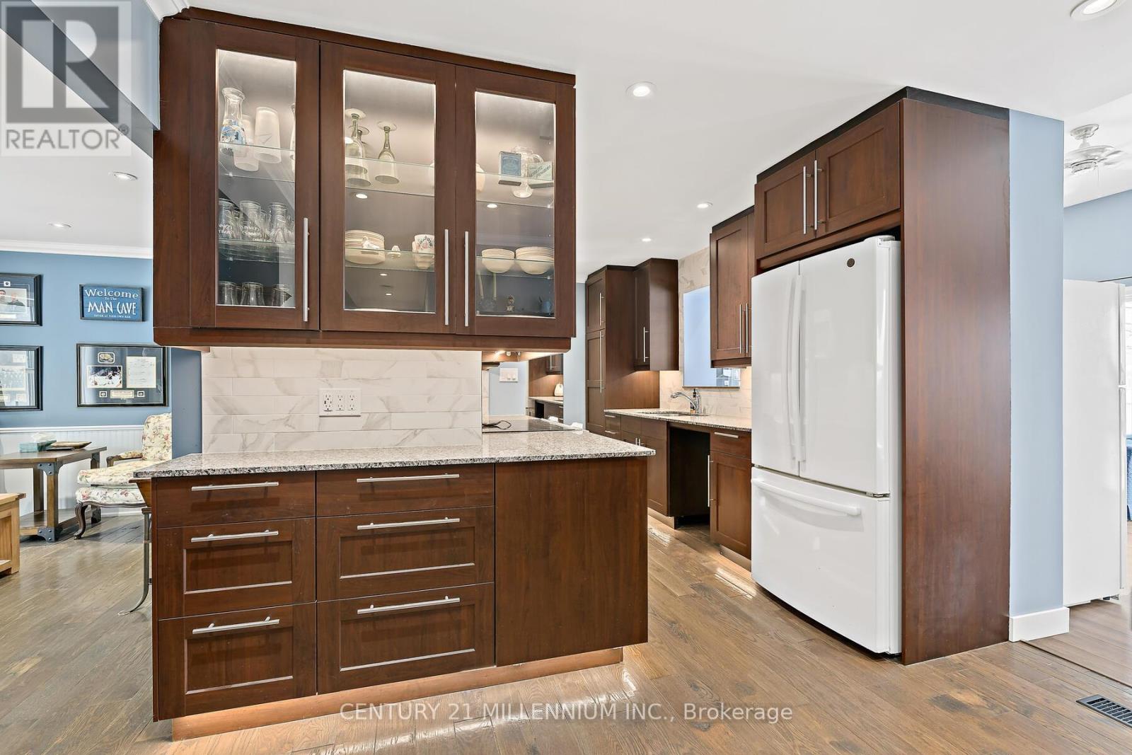 10875 Fifth Line, Halton Hills, Ontario  L7G 4S6 - Photo 16 - W12900108