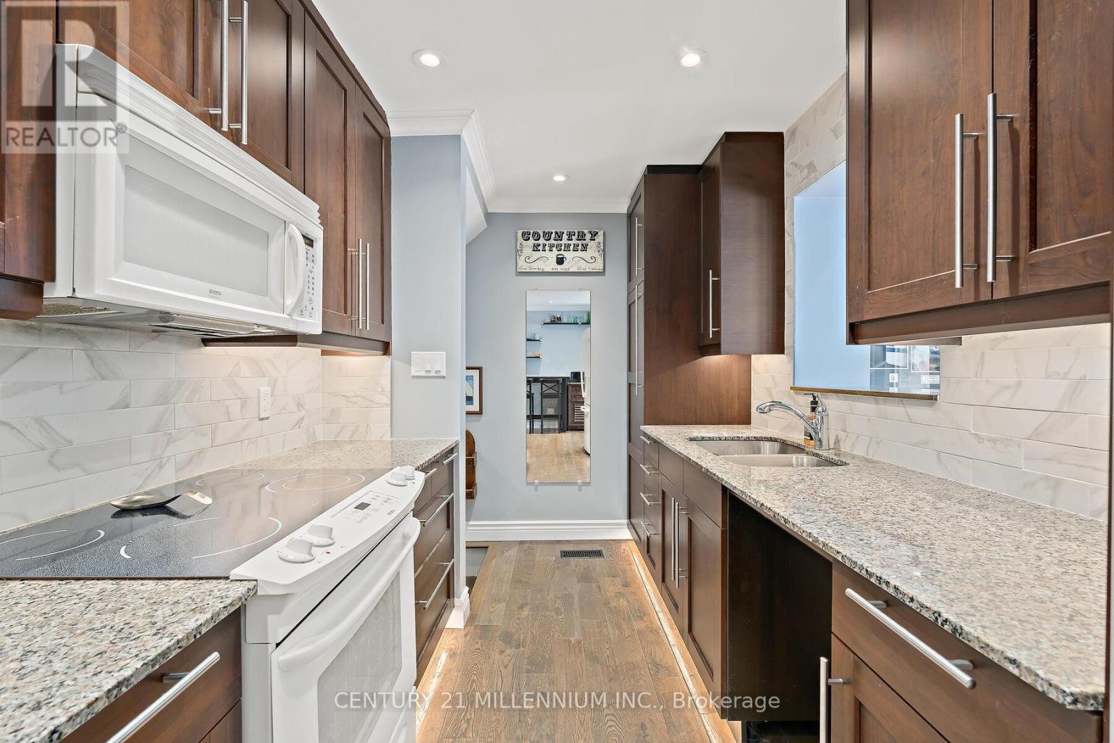 10875 Fifth Line, Halton Hills, Ontario  L7G 4S6 - Photo 17 - W12900108