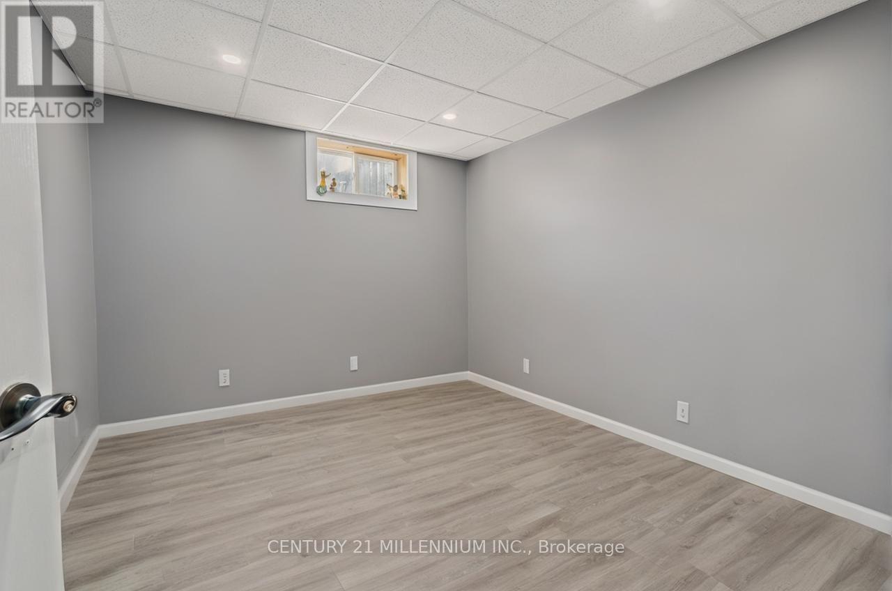 10875 Fifth Line, Halton Hills, Ontario  L7G 4S6 - Photo 27 - W12900108