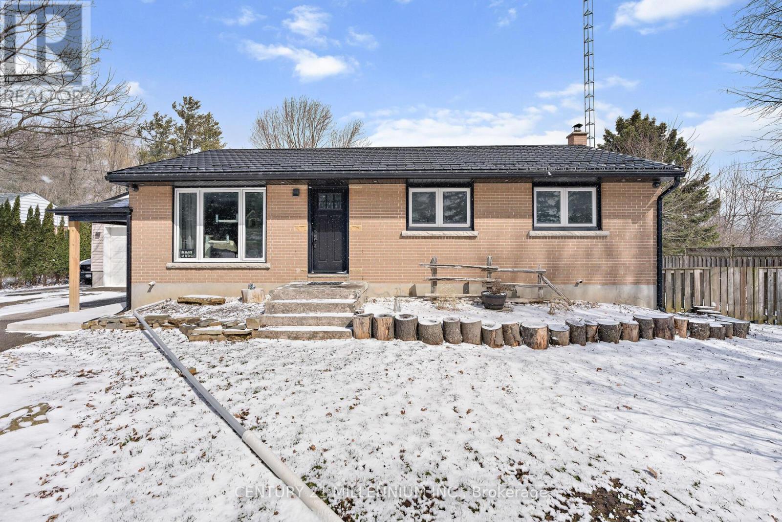10875 Fifth Line, Halton Hills, Ontario  L7G 4S6 - Photo 4 - W12900108