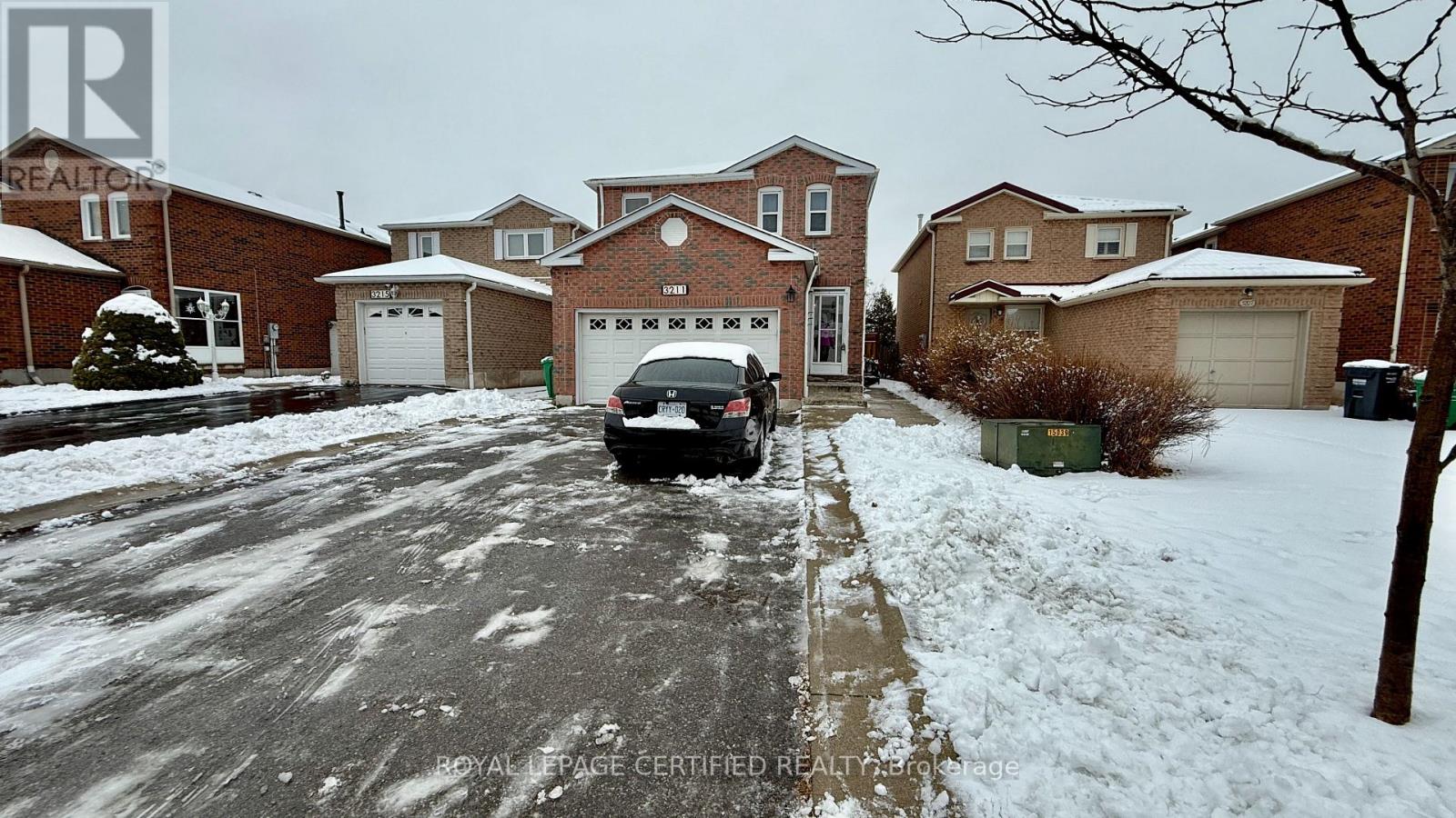 3211 Valcourt Crescent, Mississauga, Ontario  L5L 5K2 - Photo 2 - W12900116