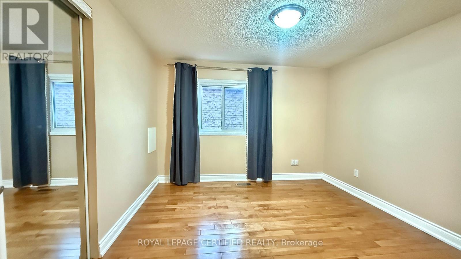 3211 Valcourt Crescent, Mississauga, Ontario  L5L 5K2 - Photo 21 - W12900116