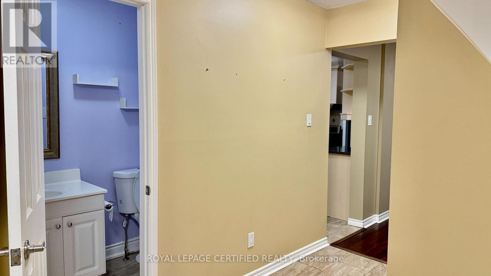 3211 Valcourt Crescent, Mississauga, Ontario  L5L 5K2 - Photo 7 - W12900116