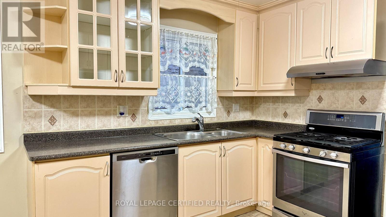 3211 Valcourt Crescent, Mississauga, Ontario  L5L 5K2 - Photo 9 - W12900116