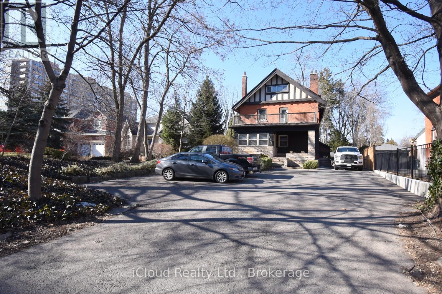 UPPER - 2177 LAKESHORE ROAD, Burlington, Ontario