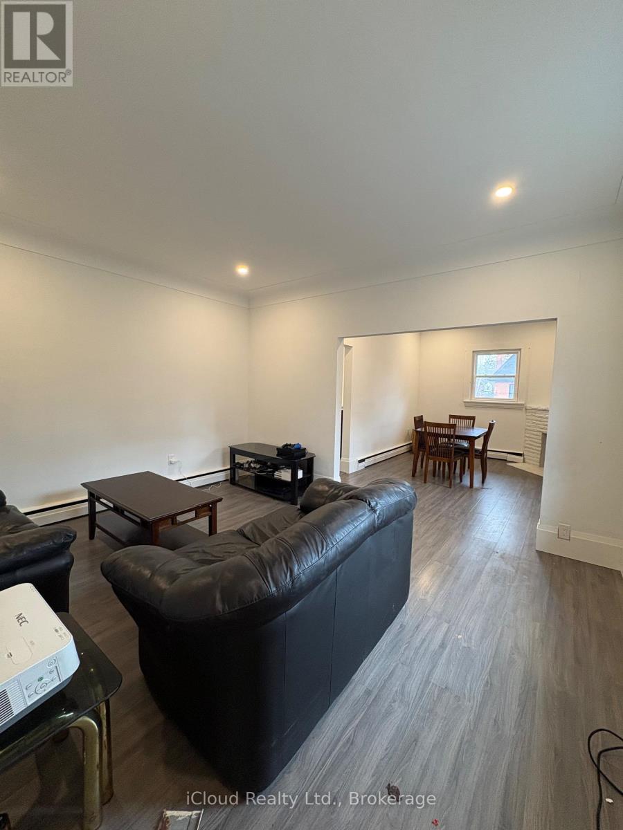 Upper - 2177 Lakeshore Road, Burlington, Ontario  L7R 1A5 - Photo 11 - W12900140