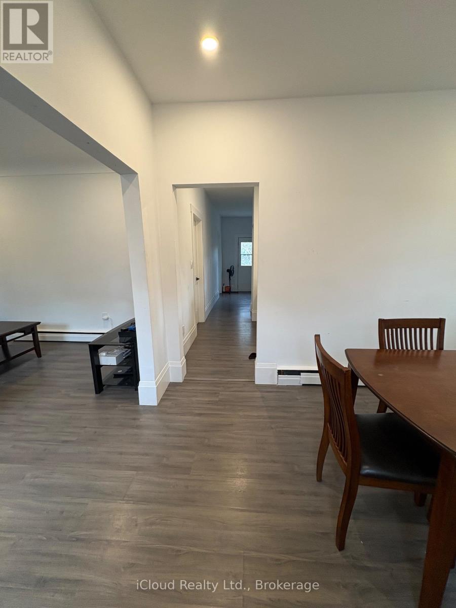 Upper - 2177 Lakeshore Road, Burlington, Ontario  L7R 1A5 - Photo 12 - W12900140