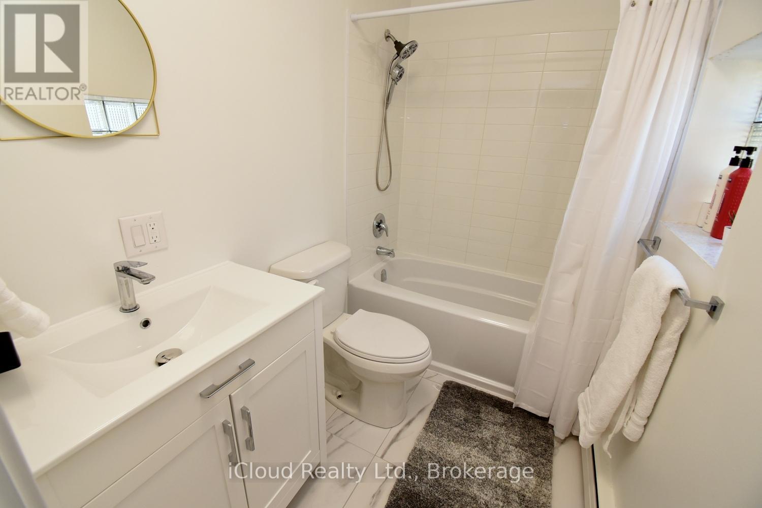 Upper - 2177 Lakeshore Road, Burlington, Ontario  L7R 1A5 - Photo 15 - W12900140