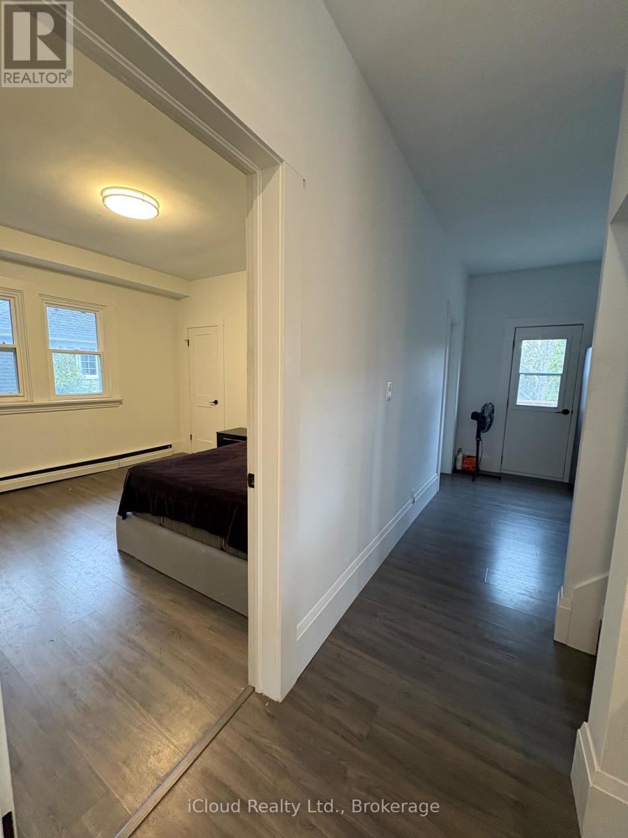 Upper - 2177 Lakeshore Road, Burlington, Ontario  L7R 1A5 - Photo 24 - W12900140