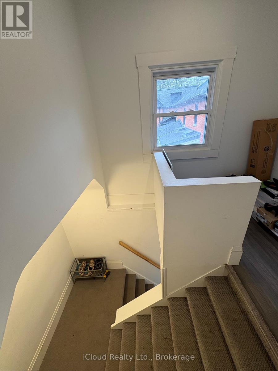 Upper - 2177 Lakeshore Road, Burlington, Ontario  L7R 1A5 - Photo 29 - W12900140