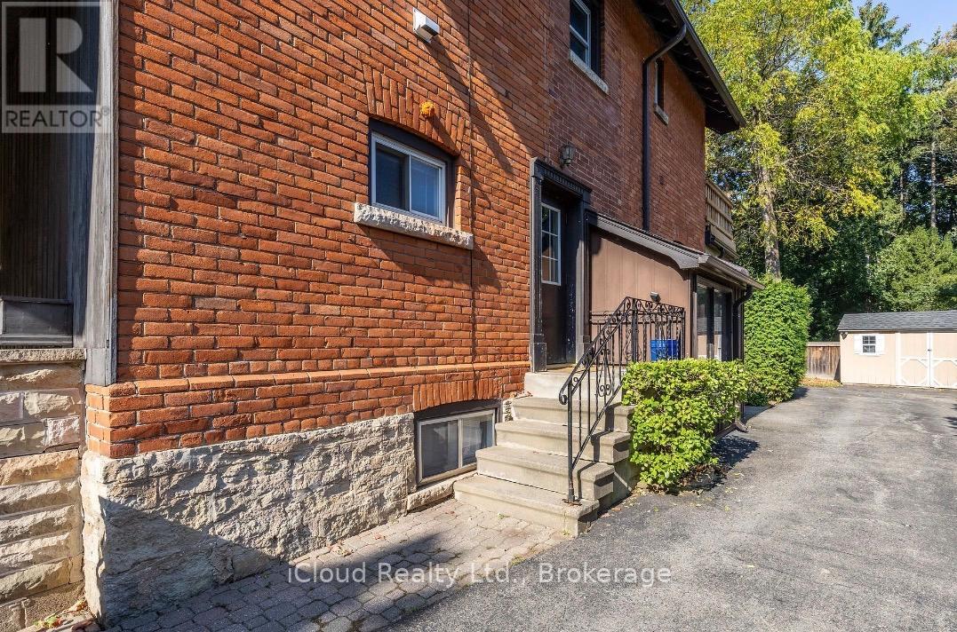 Upper - 2177 Lakeshore Road, Burlington, Ontario  L7R 1A5 - Photo 3 - W12900140