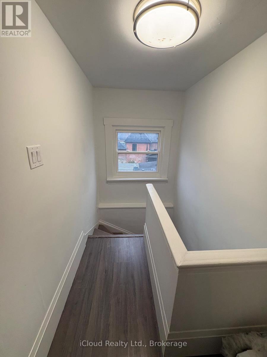 Upper - 2177 Lakeshore Road, Burlington, Ontario  L7R 1A5 - Photo 31 - W12900140