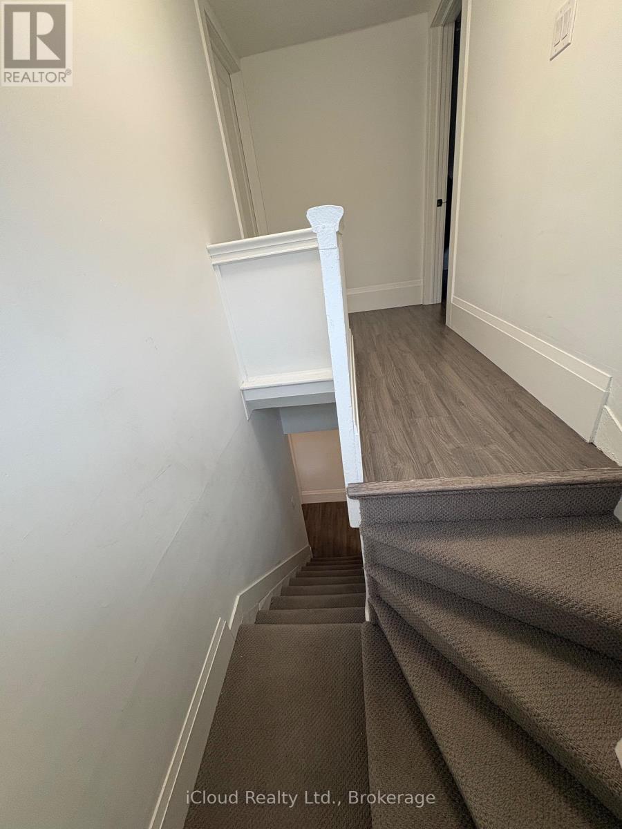 Upper - 2177 Lakeshore Road, Burlington, Ontario  L7R 1A5 - Photo 32 - W12900140