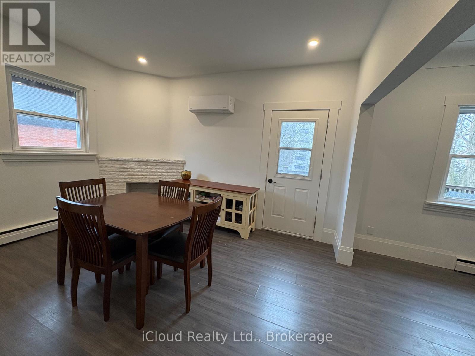 Upper - 2177 Lakeshore Road, Burlington, Ontario  L7R 1A5 - Photo 7 - W12900140