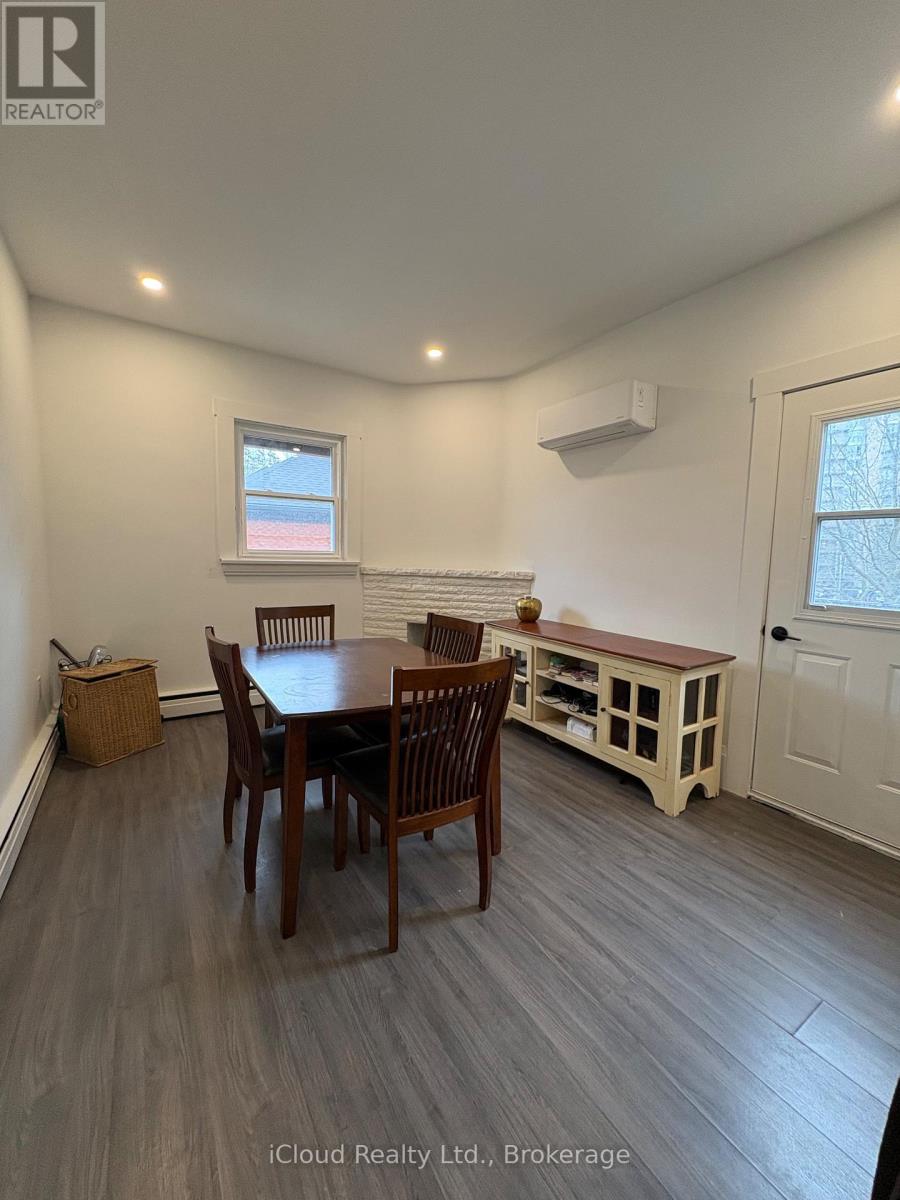 Upper - 2177 Lakeshore Road, Burlington, Ontario  L7R 1A5 - Photo 8 - W12900140