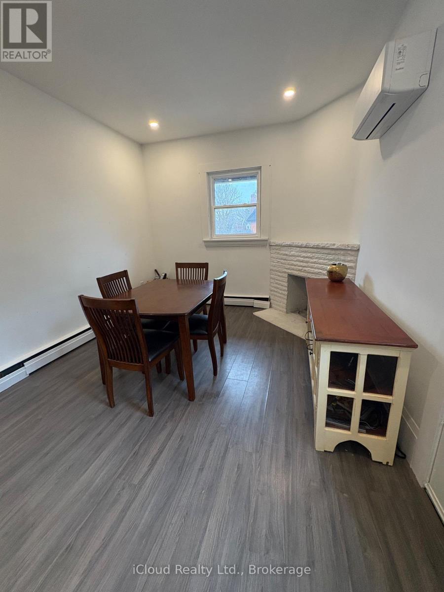 Upper - 2177 Lakeshore Road, Burlington, Ontario  L7R 1A5 - Photo 9 - W12900140