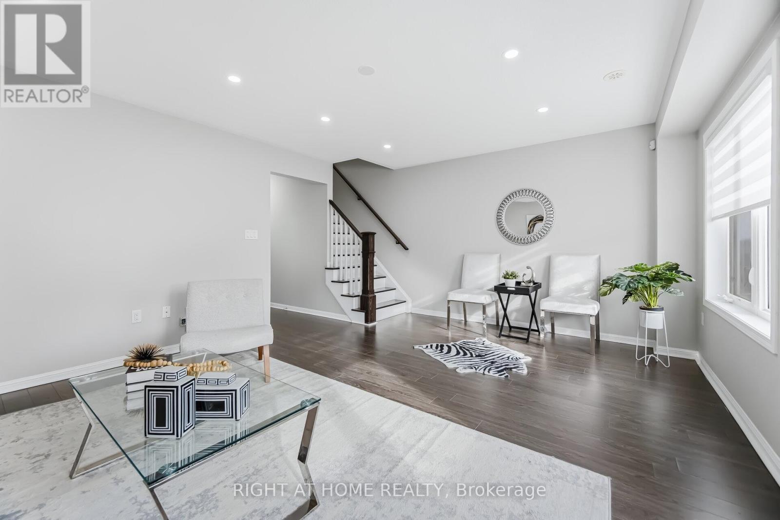 10 Vanhorne Close, Brampton, Ontario  L7A 0X7 - Photo 20 - W12900220