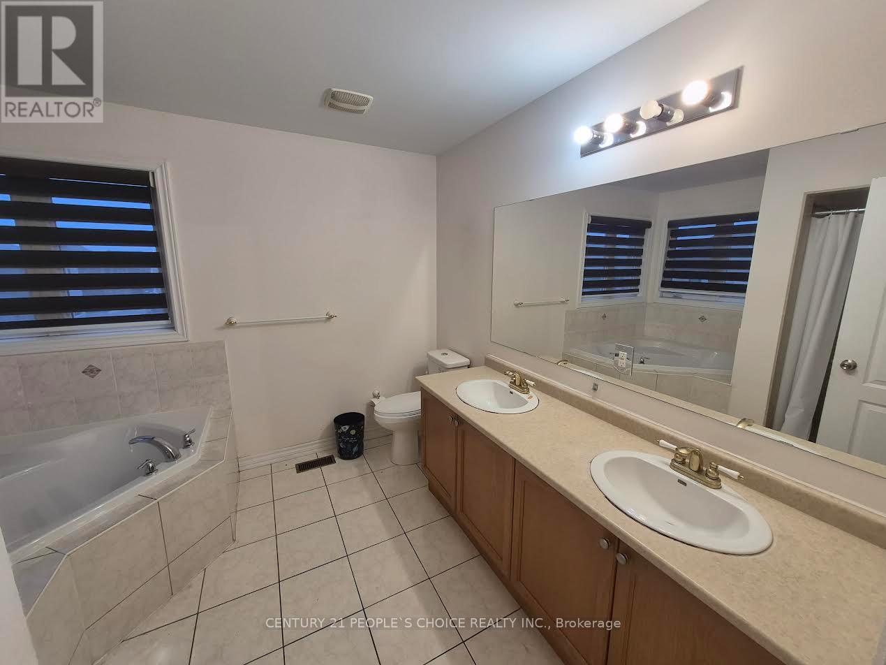 19 Freedom Oaks Trail, Brampton, Ontario  L6P 3L1 - Photo 8 - W12900280