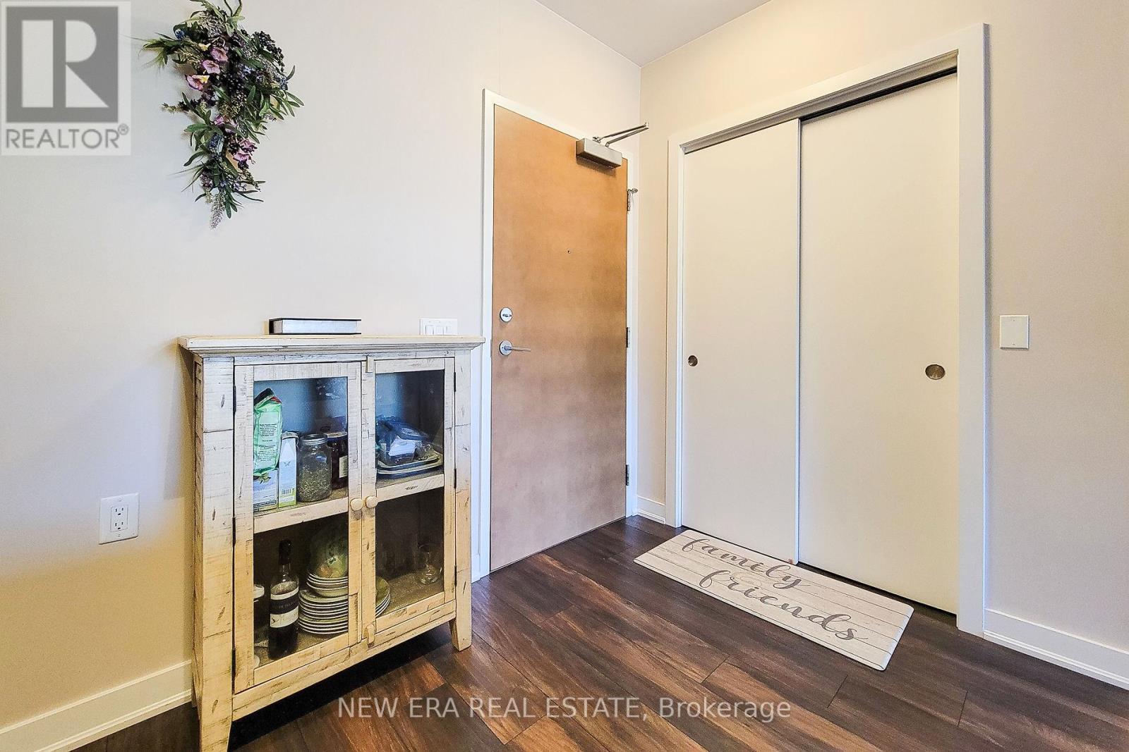 212 - 320 Plains Road E, Burlington, Ontario  L7T 2C8 - Photo 13 - W12900282