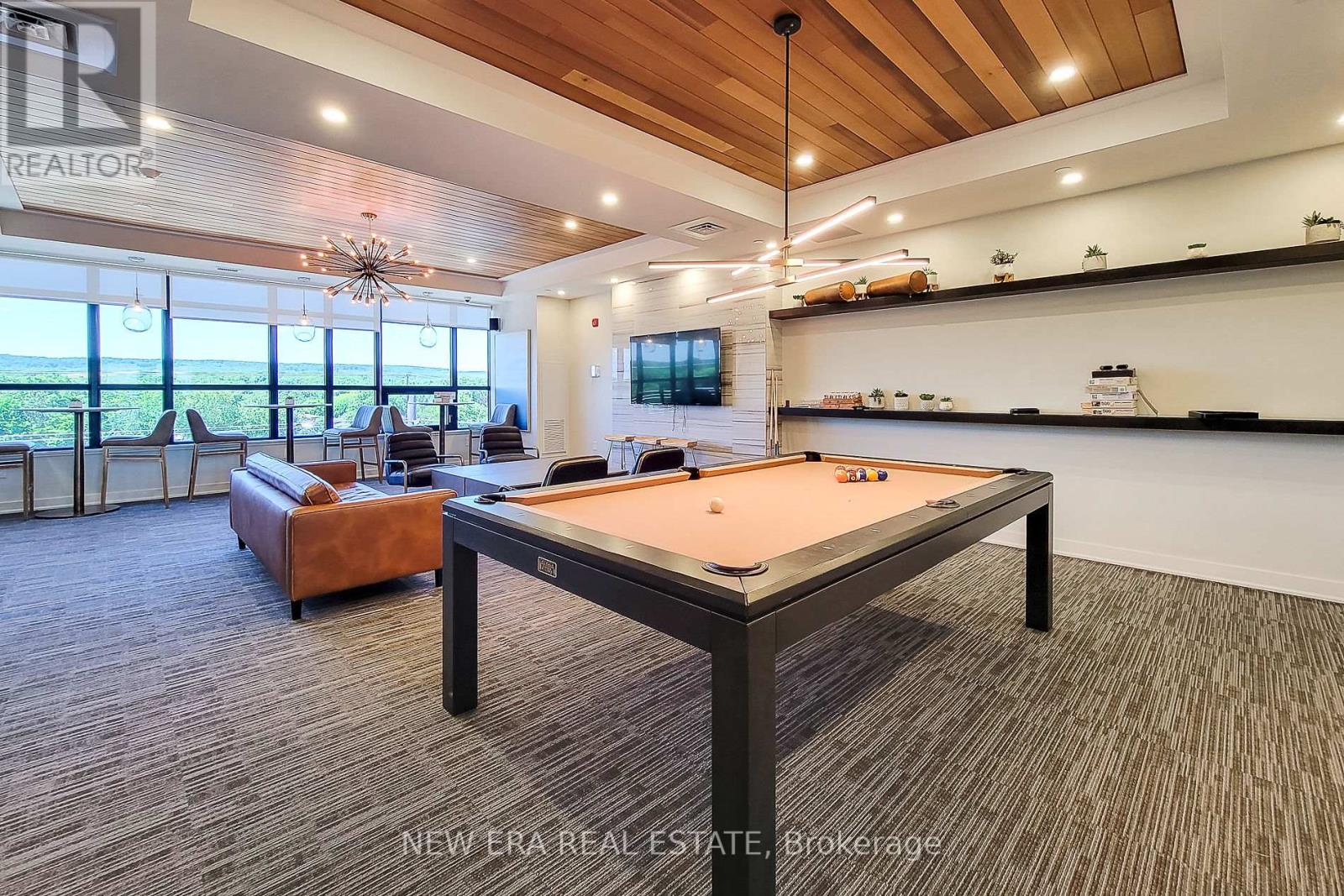 212 - 320 Plains Road E, Burlington, Ontario  L7T 2C8 - Photo 4 - W12900282