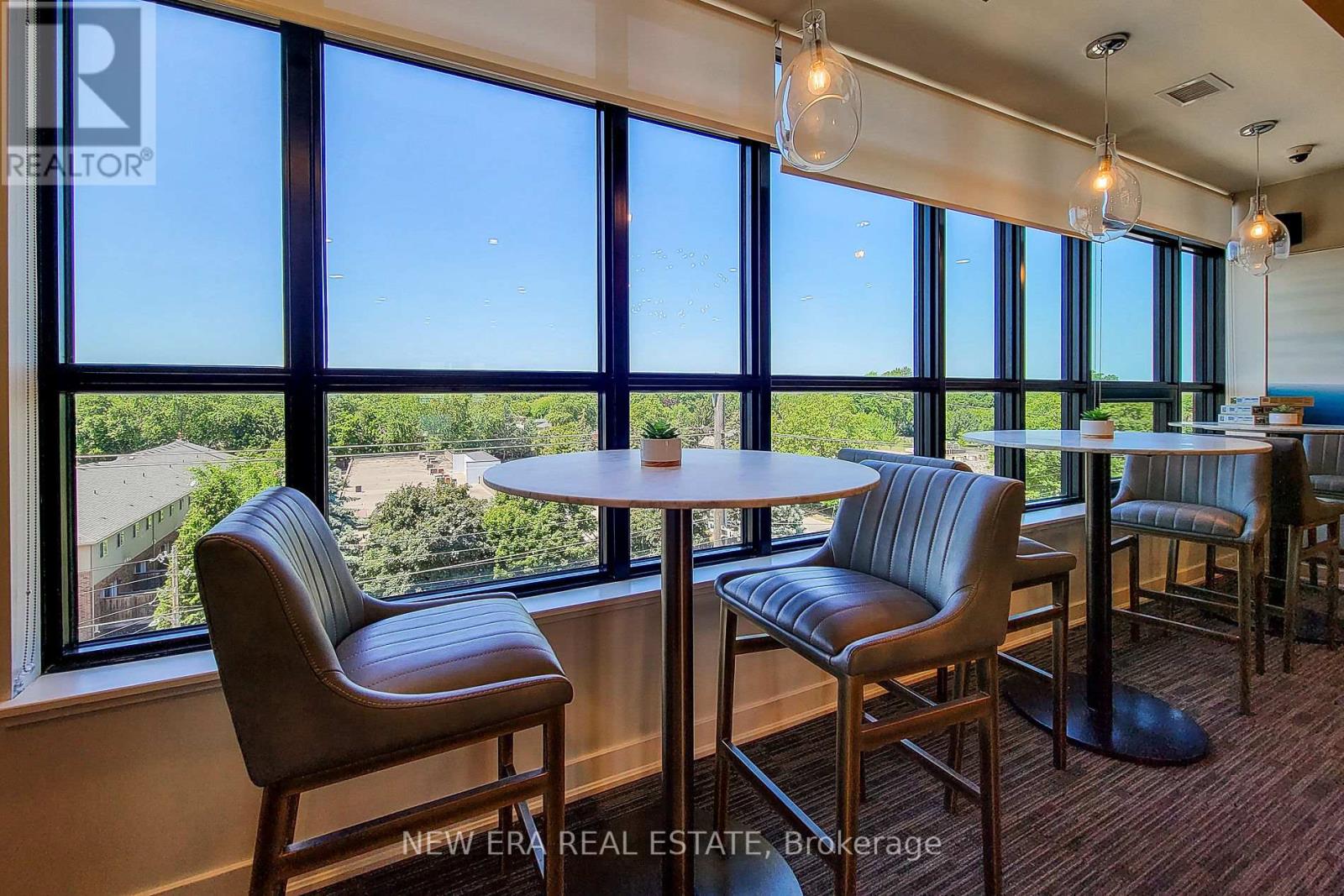 212 - 320 Plains Road E, Burlington, Ontario  L7T 2C8 - Photo 7 - W12900282