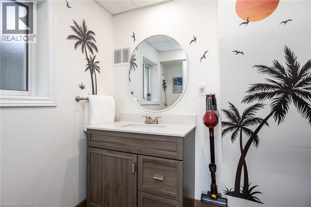 250 Royal Street, Waterloo, Ontario  N2J 2J2 - Photo 25 - 40808261