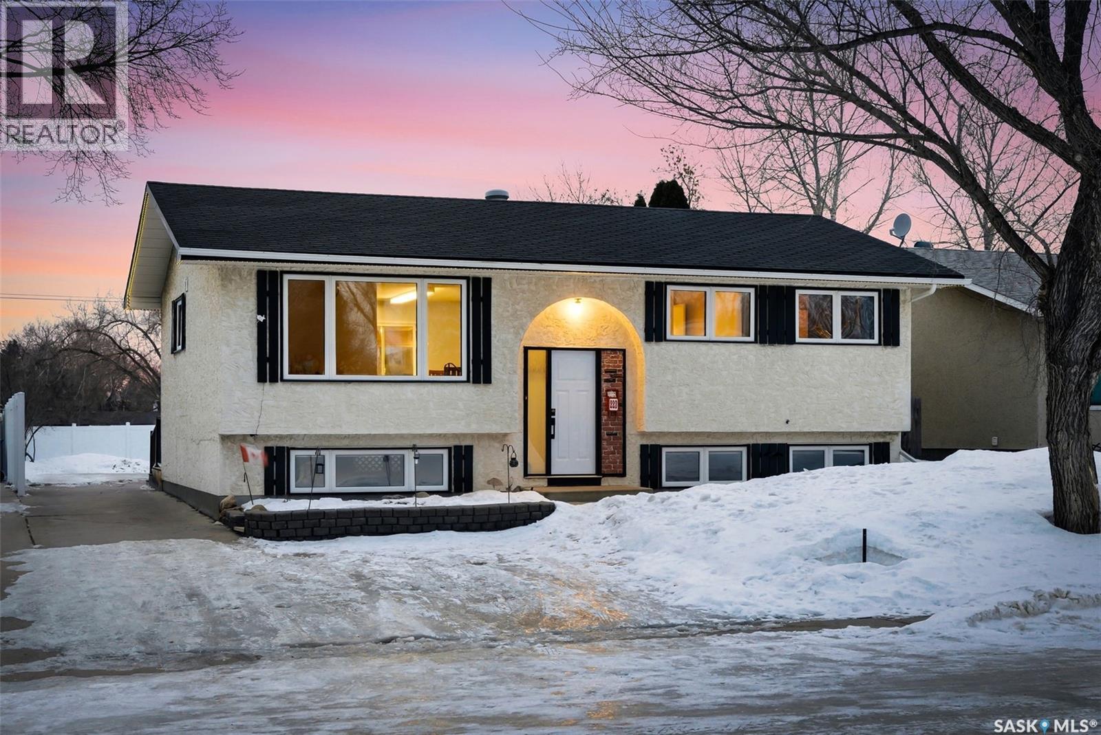 223 Trifunov Crescent, Regina, Saskatchewan  S4R 7C8 - Photo 4 - SK030838