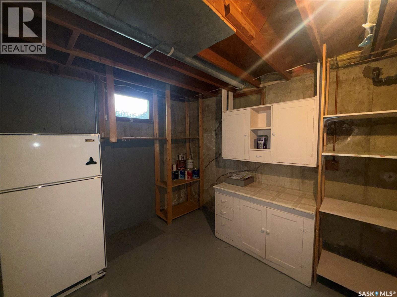 302 3rd Avenue E, Assiniboia, Saskatchewan  S0H 0B0 - Photo 21 - SK030778