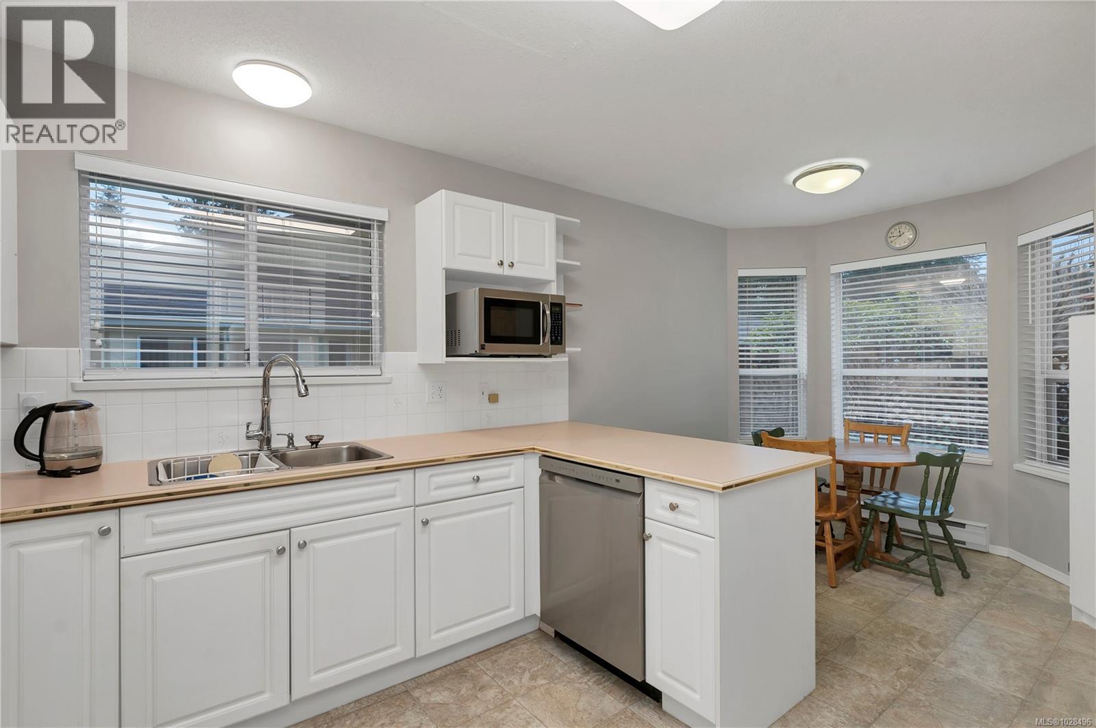 15 605 Rockland Rd, Campbell River, British Columbia  V9W 7X1 - Photo 8 - 1028496